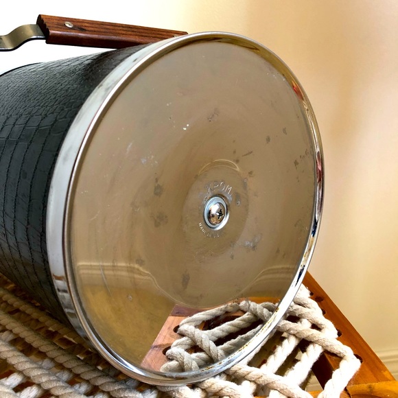 Vintage 1970’s Mid Century Modern Faux Black Alligator Skin Ice Bucket - Picture 6 of 6